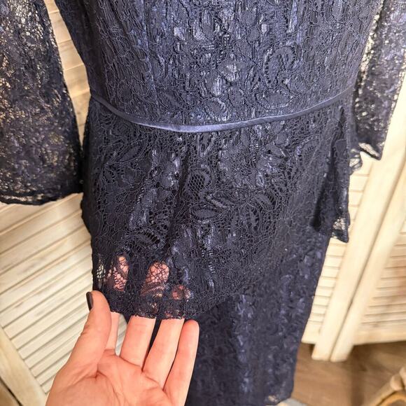 ADRIANNA PAPELL 12 Women's Lace Overlay Sheath Dress Peplum Navy Cocktail Short - Picture 9 of 14
